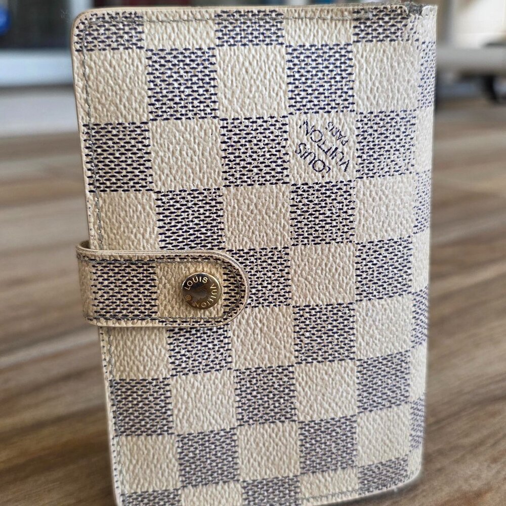 Louis Vuitton Damier Azur Port Monnaie Kiss Lock Waller